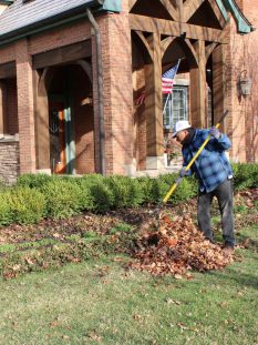 SanFilippo landscapers doing spring yard cleanup and maintenance