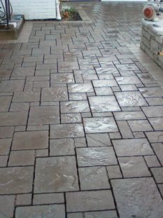 Installation of outdoor pavers